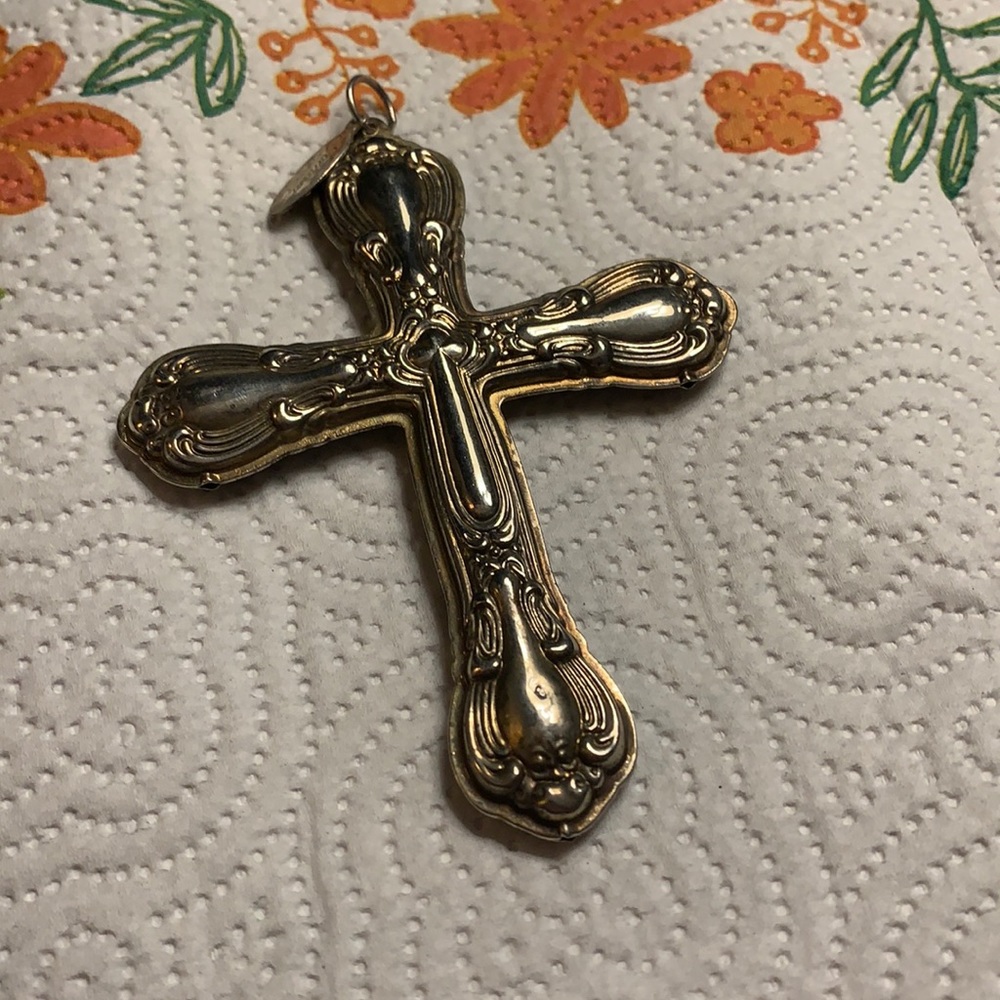 Gorham silver cross, Not much information